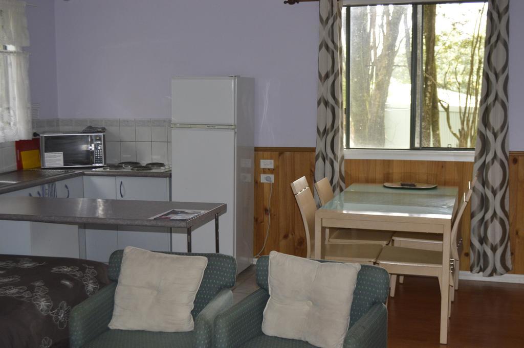 Fauna Australia Wildlife Retreat Lavers Hill Екстериор снимка